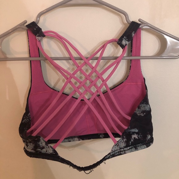 lululemon sports bra (removable padding) - Picture 2 of 3